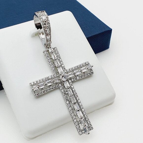 "925 Sterling Silver Plated CZ Pendant, INUS1BR190 - Picture 3 of 10